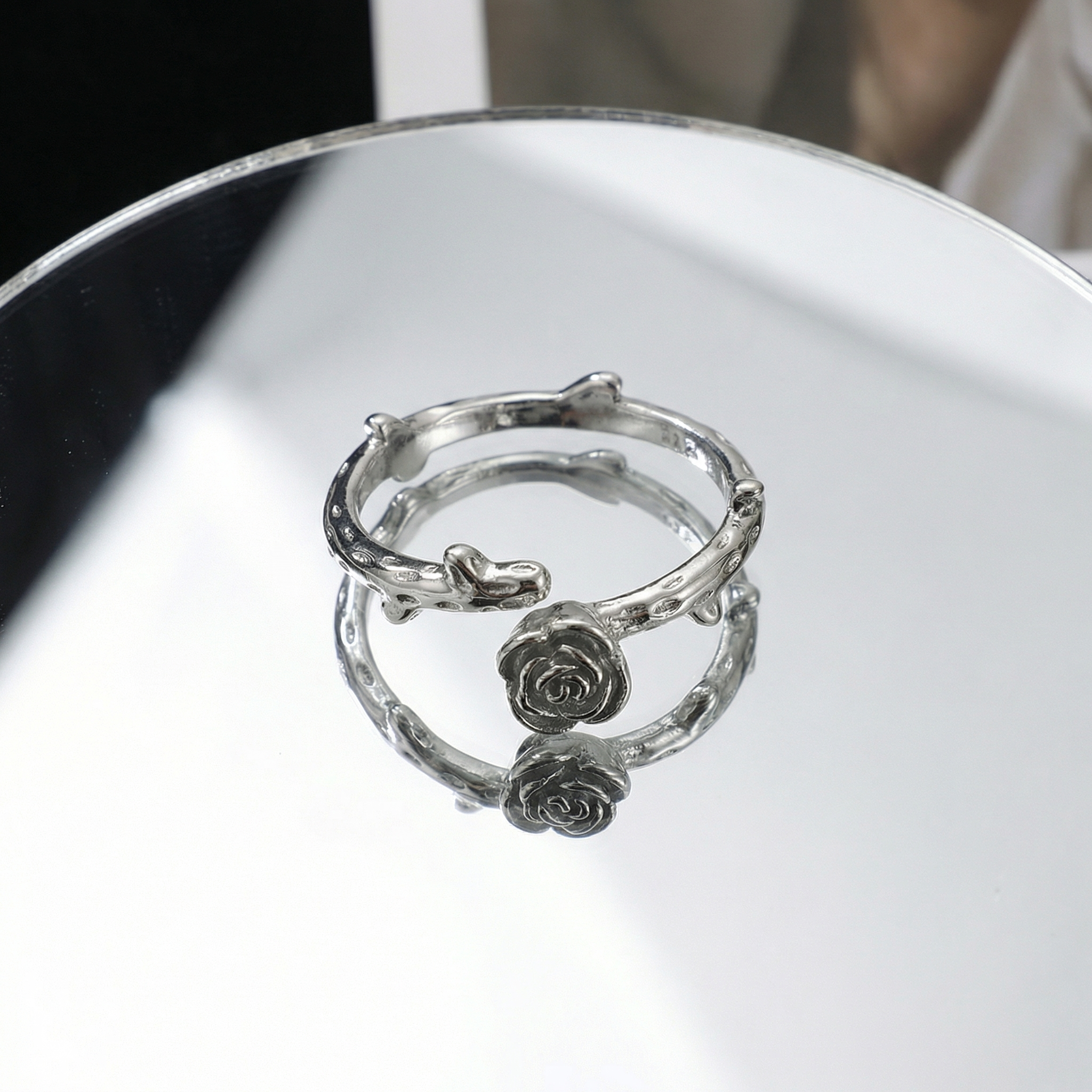 Mini Rose Metal Ring