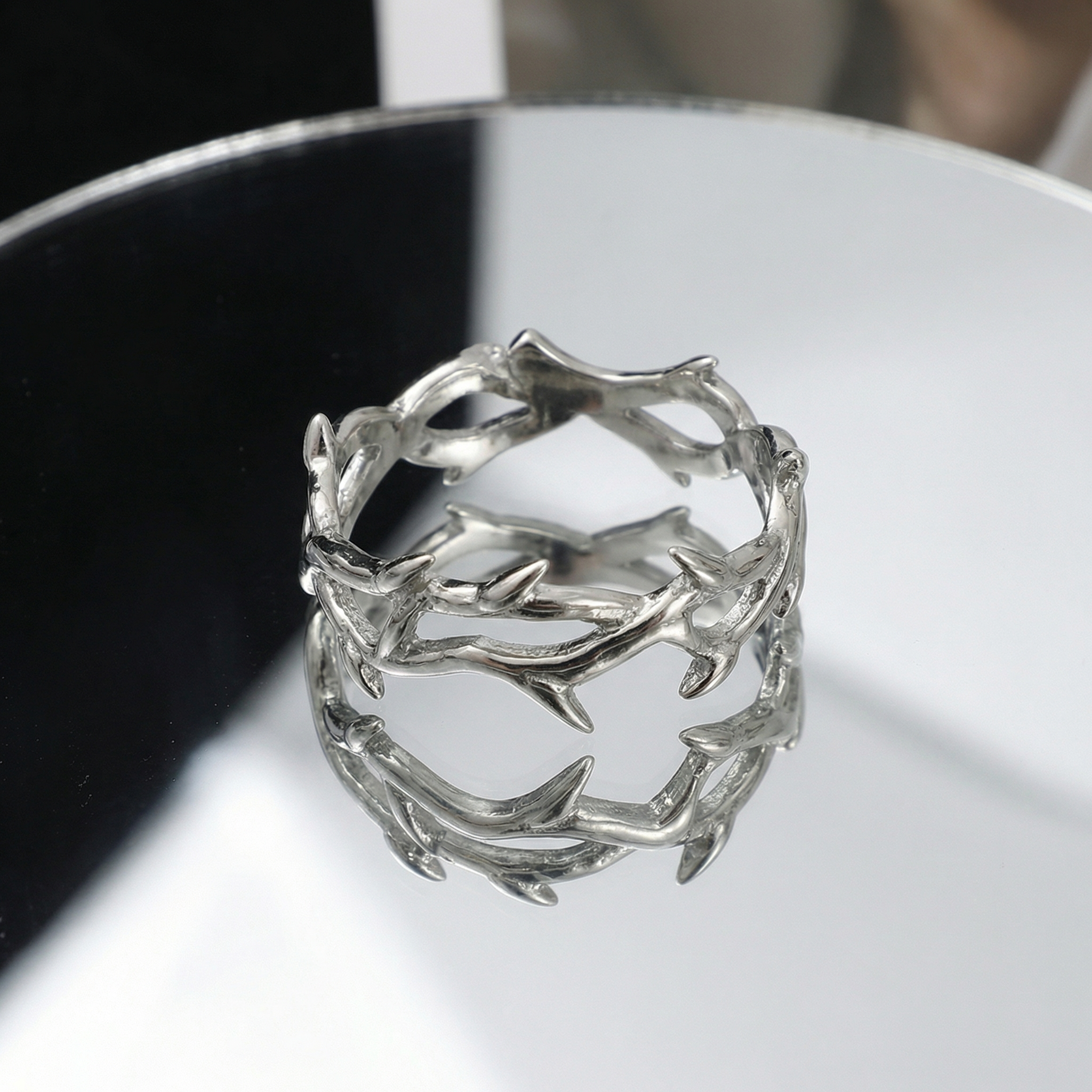 Thorn Metal Ring